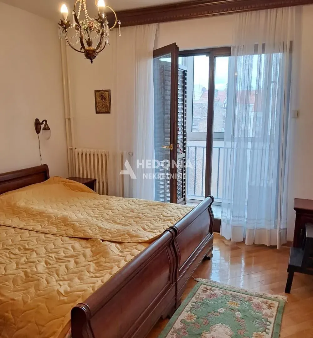 Rent, two bedroom apartment, 65m², Stari Grad, Beograd