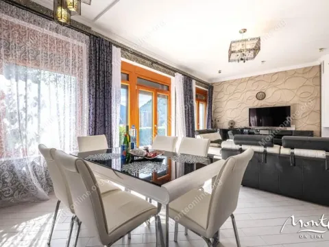 Prodaja, trosoban stan, 101m², Orahovac, Kotor - image 16