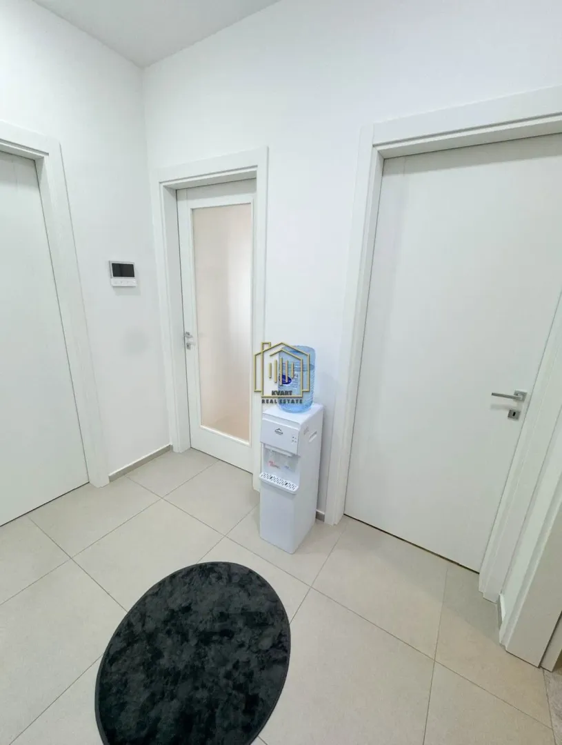 Izdavanje, dvosoban stan, 65m², Stari Aerodrom, Podgorica