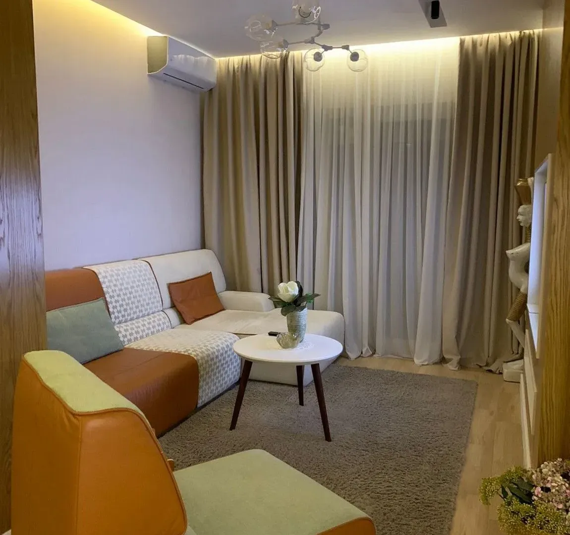 Izdavanje, jednosoban stan, 50m², Golubovina, Budva