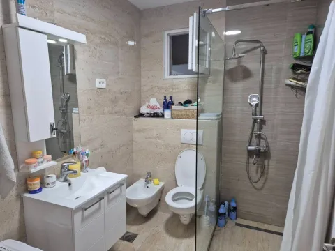 Rent, house, 170m², Zagorič, Podgorica - image 19