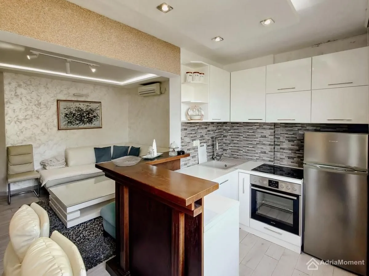 Prodaja, jednosoban stan, 47m², Dobrota, Kotor