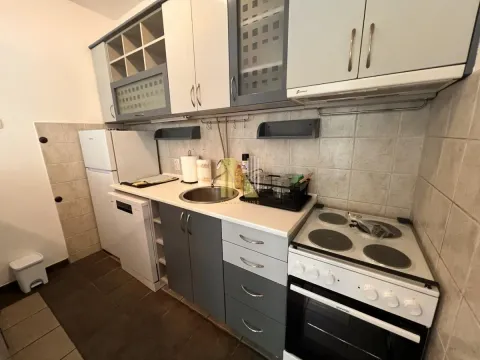 Prodaja, četvorosoban stan, 103m², Stari grad, Novi Sad - image 9