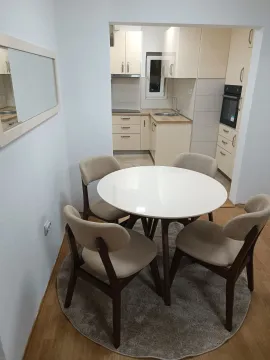 Izdavanje, trosoban stan, 58m², Centar, Podgorica - image 4