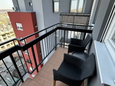 Izdavanje, trosoban stan, 72m², Karaburma, Palilula Sve Podlokacije - image 12