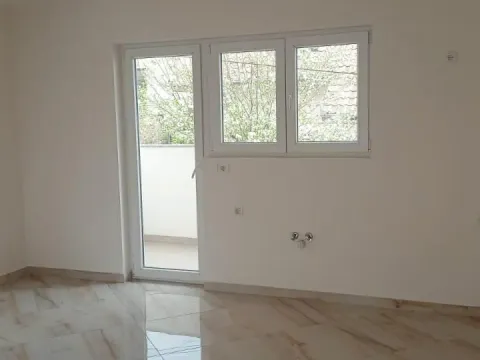 Prodaja, stan, 302m², Miljakovac, Rakovica - image 15