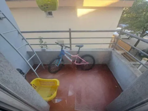 Prodaja, trosoban stan, 85m², Stari Aerodrom, Podgorica - image 5