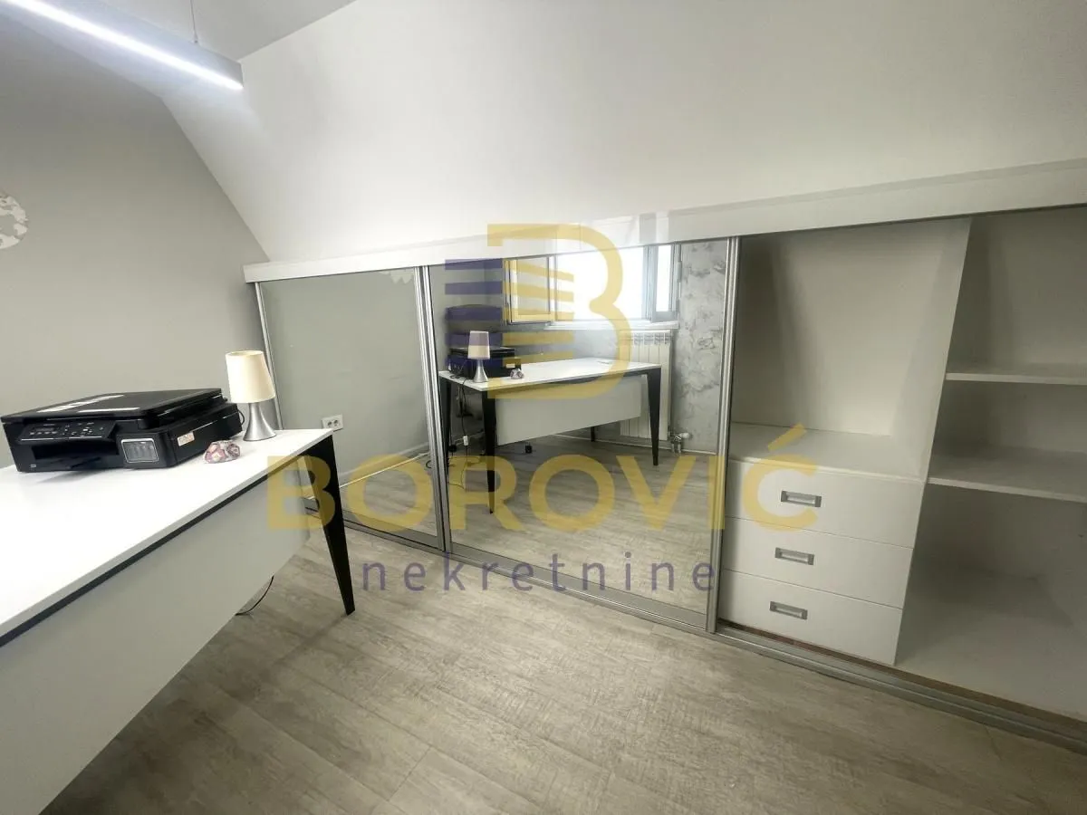 Sale, apartment, 118m², Đeram Pijaca, Beograd