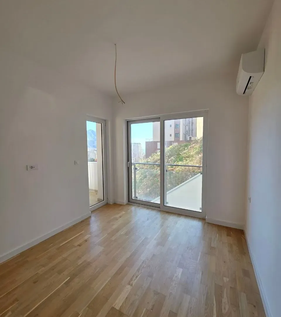 Sale, two bedroom apartment, 82m², Bečići, Budva