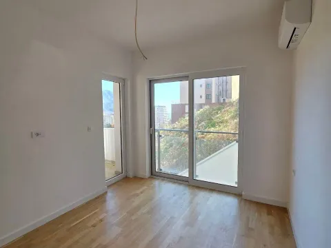 Sale, two bedroom apartment, 82m², Bečići, Budva - image 3