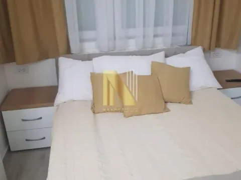 Izdavanje, trosoban stan, 80m², Stari grad, Novi Sad - image 13