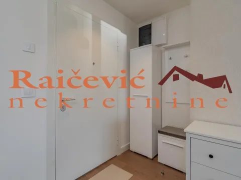 Izdavanje, trosoban stan, 77m², Savski Venac, Beograd - image 8