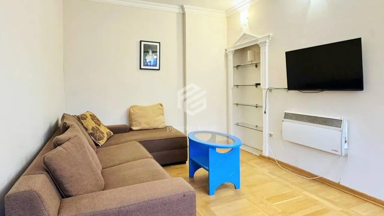 Izdavanje, jednosoban stan, 55m², Preko Morače, Podgorica