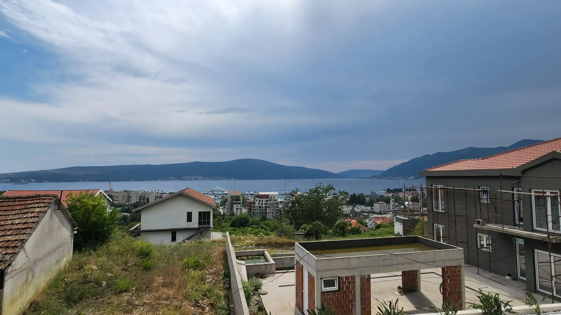 Rent, one bedroom apartment, 53m², Pod Kuk, Tivat