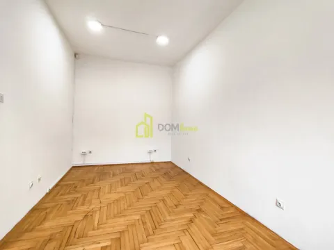 Rent, office space, 143m², Centar, Podgorica - image 11