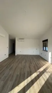 Rent, office space, 61m², Kličevo, Nikšić - image 16