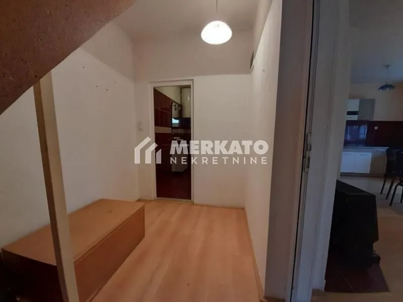 Prodaja, kuća, 242m², Gradnulica, Zrenjanin