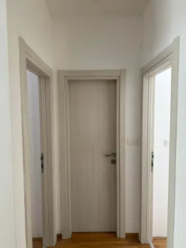 Izdavanje, dvosoban stan, 55m², Centar, Budva - image 11