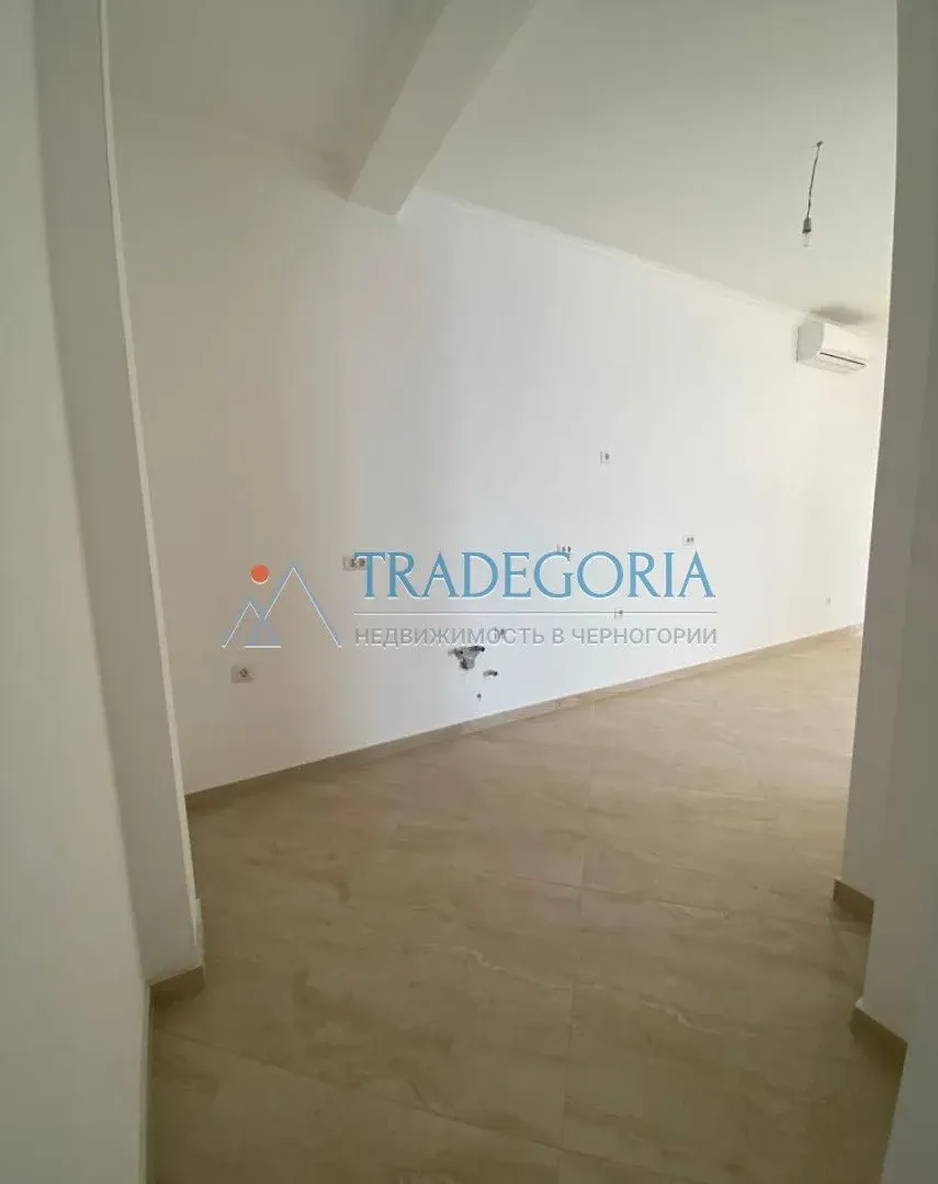 Prodaja, trosoban stan, 227m², Dobra Voda, Bar