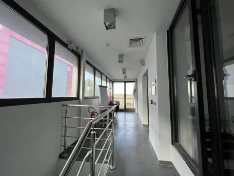 Rent, office space, 3000m², Batajnica, Beograd - image 14