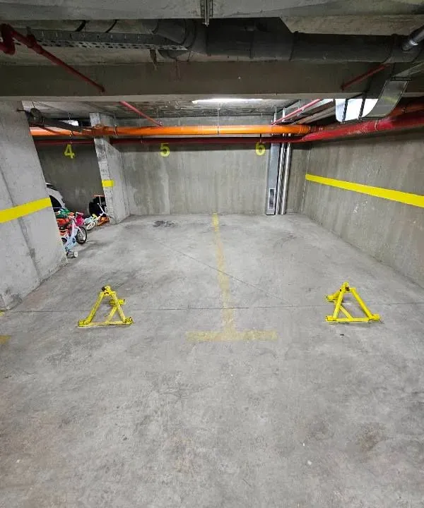 Prodaja, parking/garaža, 11m², Cvetkova Pijaca, Zvezdara Sve Podlokacije