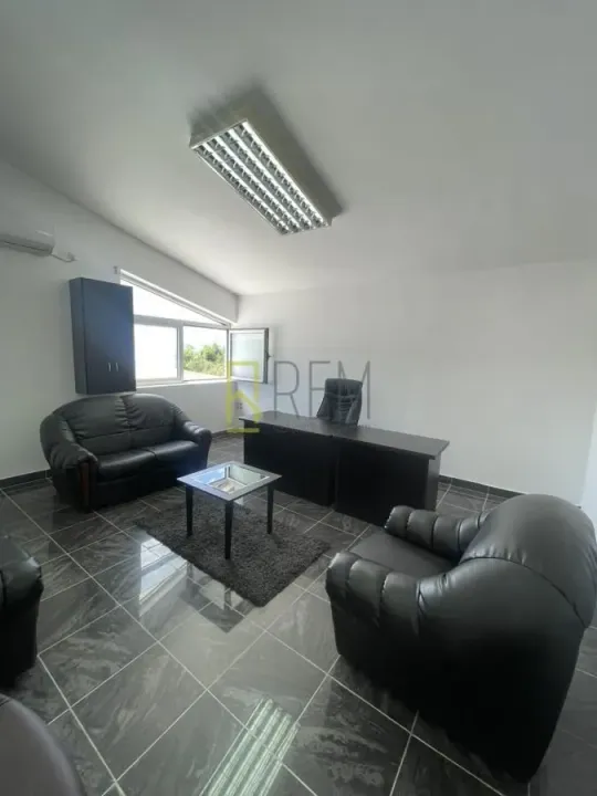 Rent, office space, 97m², Mrčevac, Tivat