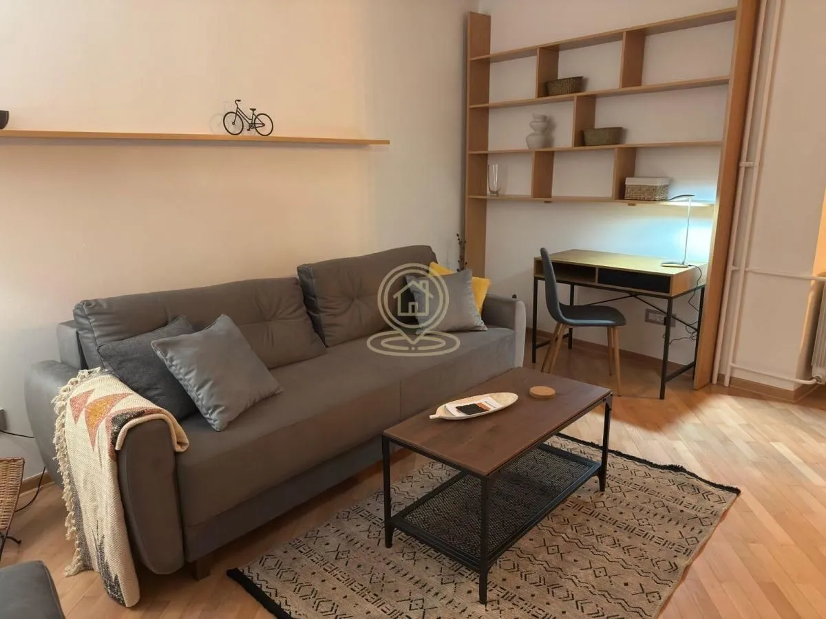Izdavanje, dvosoban stan, 55m², Đeram Pijaca, Beograd
