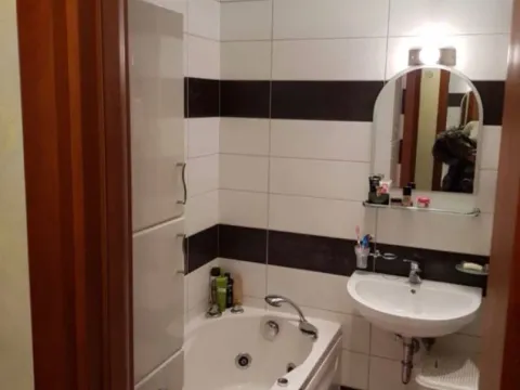 Izdavanje, jednosoban stan, 45m², Centar, Podgorica - image 9