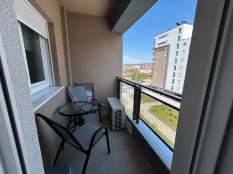 Izdavanje, jednosoban stan, 47m², Stari Aerodrom, Podgorica - image 11