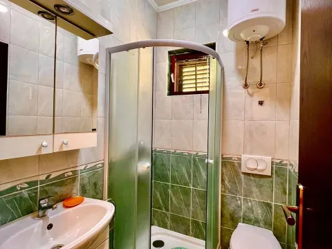 Rent, one bedroom apartment, 33m², Dobrota, Kotor - image 6