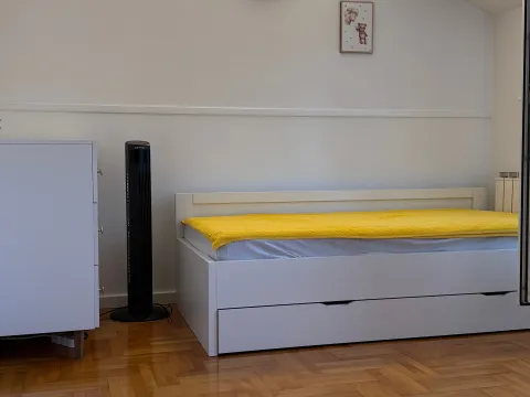 Izdavanje, trosoban stan, 88m², Dajbabe, Podgorica - image 2