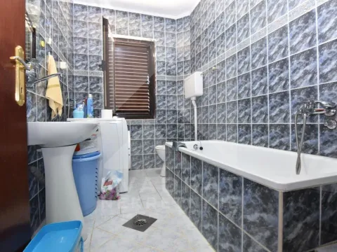 Prodaja, kuća, 260m², Stari Aerodrom, Podgorica - image 22