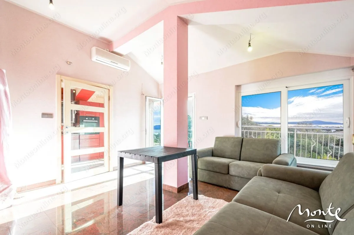 Prodaja, kuća, 194m², Tivat, Crna Gora