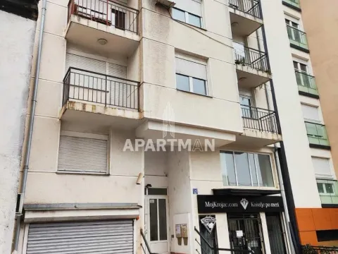 Parking garaža in Đeram Pijaca