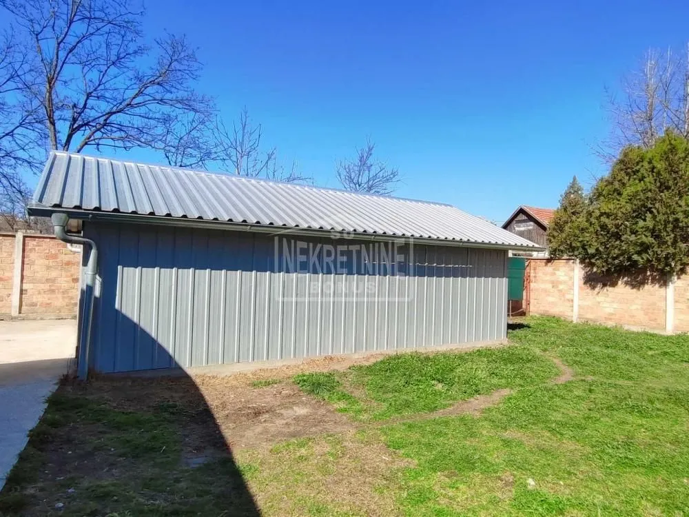 Prodaja, kuća, 505m², Novo Selo, Subotica