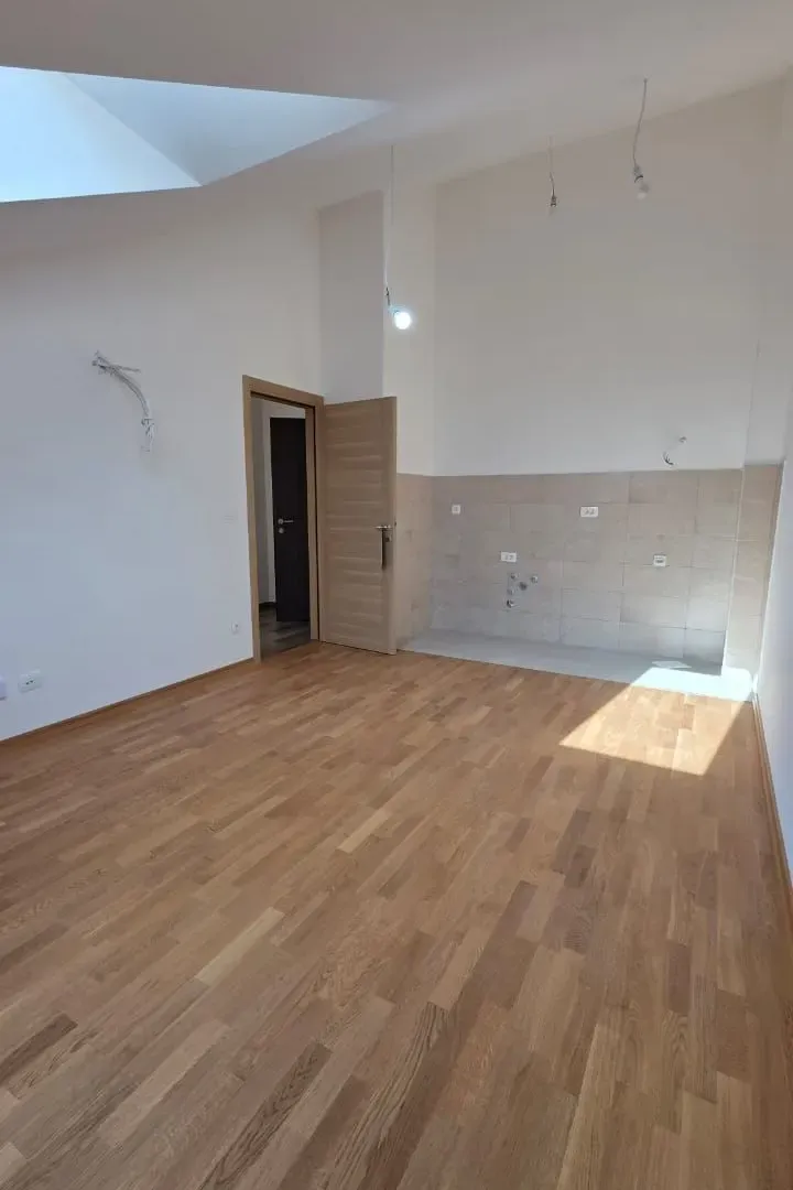 Prodaja, jednosoban stan, 40m², Stari Aerodrom, Podgorica