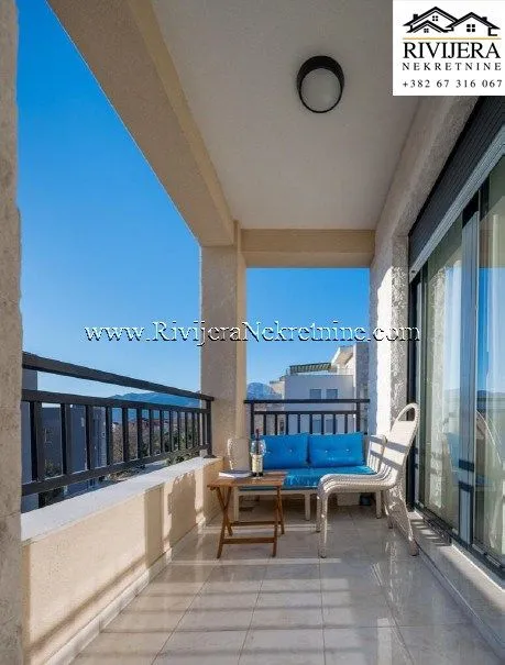 Prodaja, dvosoban stan, 63m², Tivat, Crna Gora