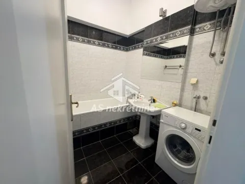 Izdavanje, trosoban stan, 65m², Stari Grad, Beograd - image 10