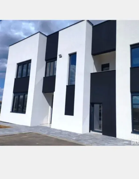 Izdavanje, poslovni prostor, 812m², Leskovac, Srbija