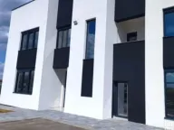 Izdavanje, poslovni prostor, 812m², Leskovac, Srbija - image 1