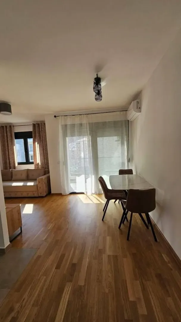 Izdavanje, jednosoban stan, 52m², Rozino, Budva