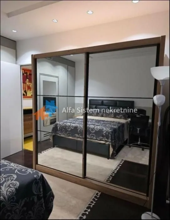Rent, four bedroom apartment, 95m², Stari Grad, Beograd