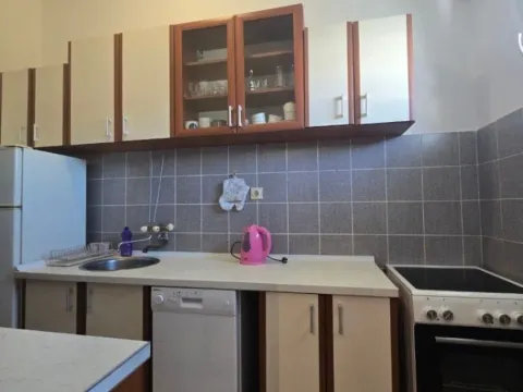 Izdavanje, dvosoban stan, 80m², Dalmatinska ulica, Podgorica - image 4