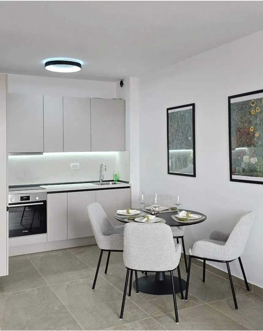 Rent, one bedroom apartment, 46m², Bečići, Budva
