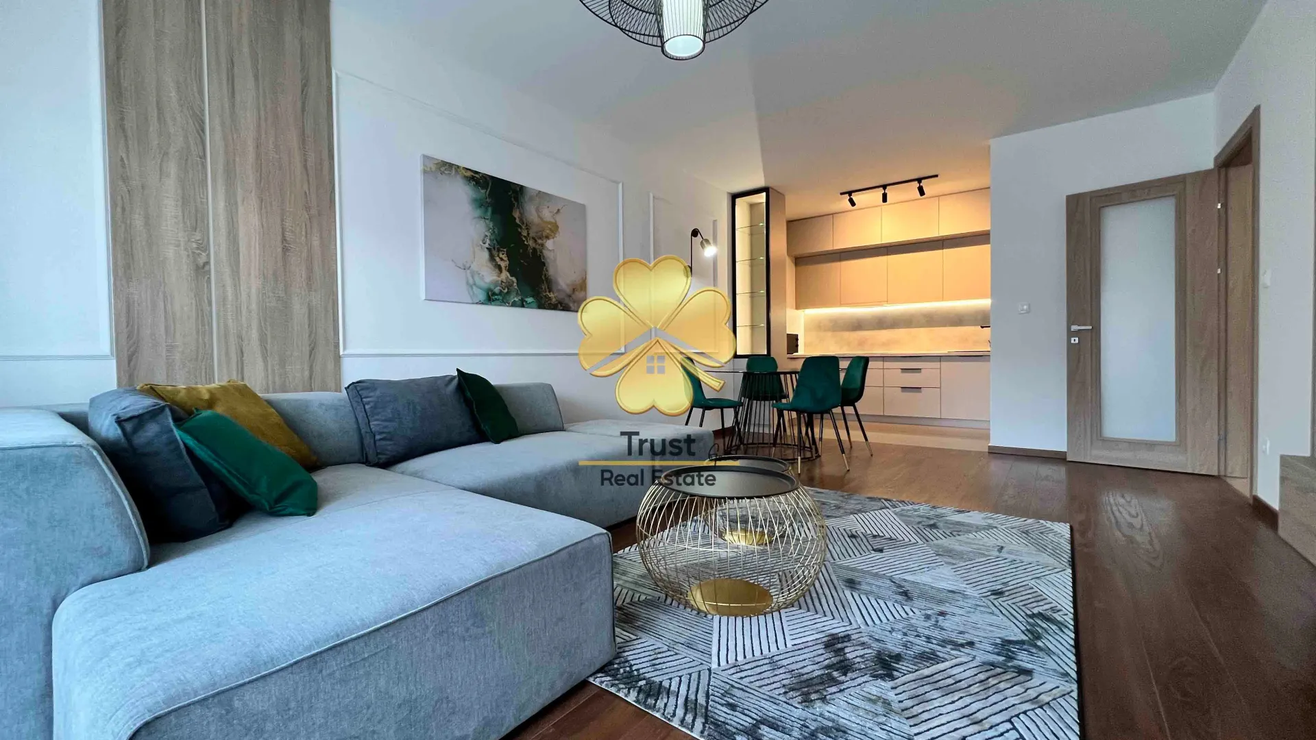 Izdavanje, dvosoban stan, 80m², Master Kvart, Podgorica