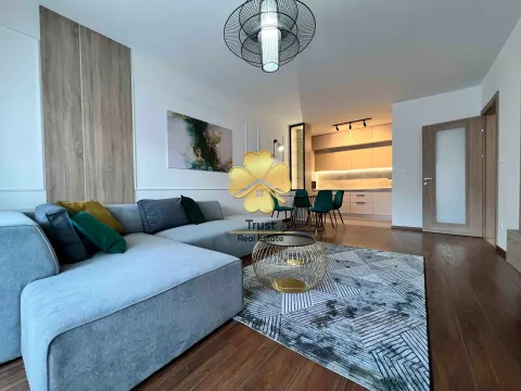 Izdavanje, dvosoban stan, 80m², Master Kvart, Podgorica