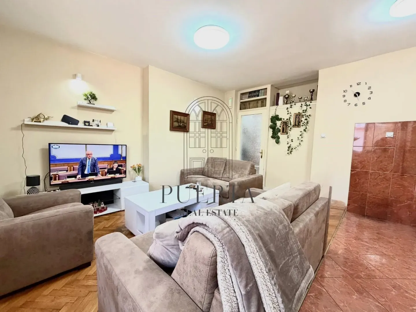 Prodaja, dvosoban stan, 64m², Centar, Podgorica
