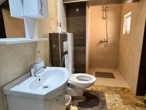 Prodaja, trosoban stan, 97m², Budva, Crna Gora - image 11