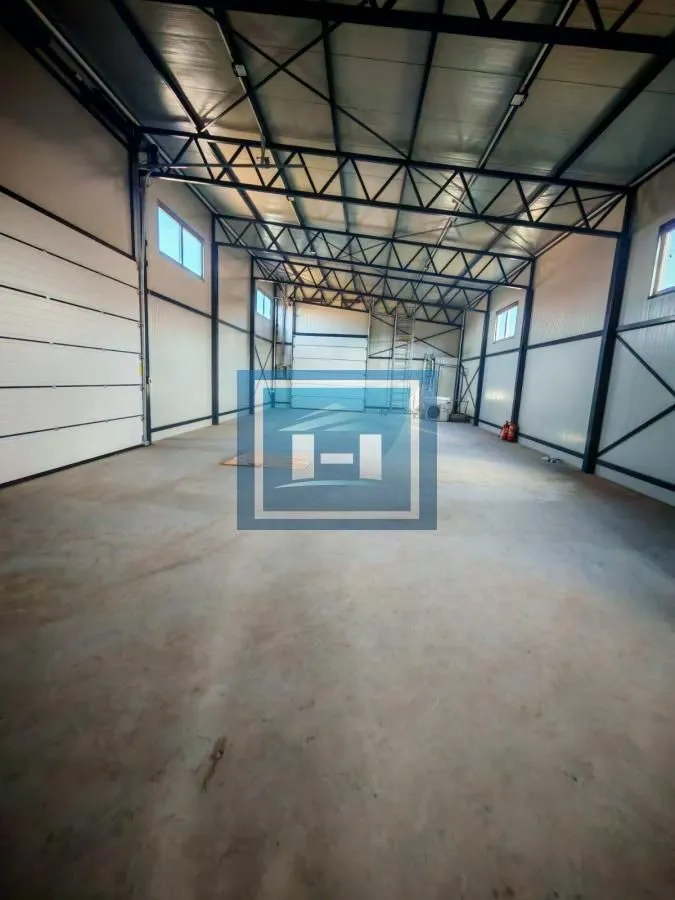 Rent, office space, 430m², Gloždak, Paraćin