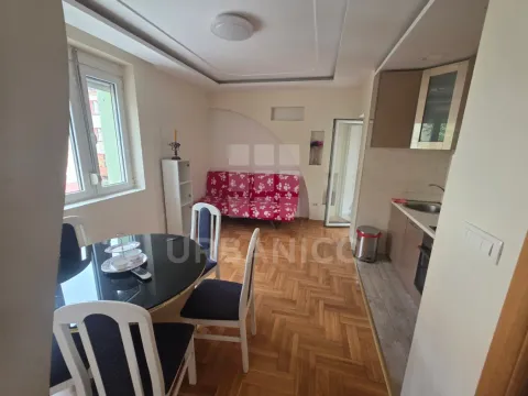 Izdavanje, jednosoban stan, 68m², Centar, Podgorica - image 3